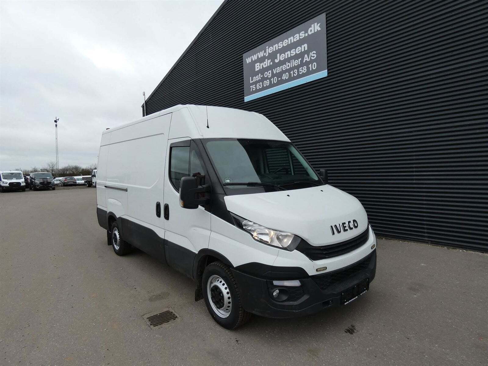 Iveco Daily 2,3 35S16 12m³ Van AG8