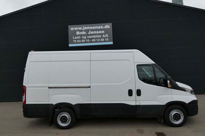 Hvid Iveco Daily fra 2019