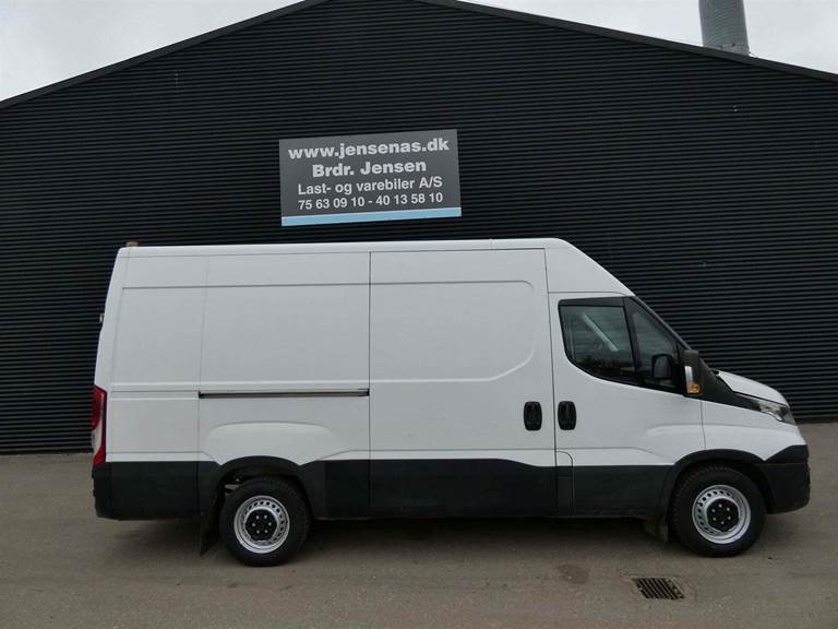 Iveco Daily 2,3 35S16 12m³ Van AG8
