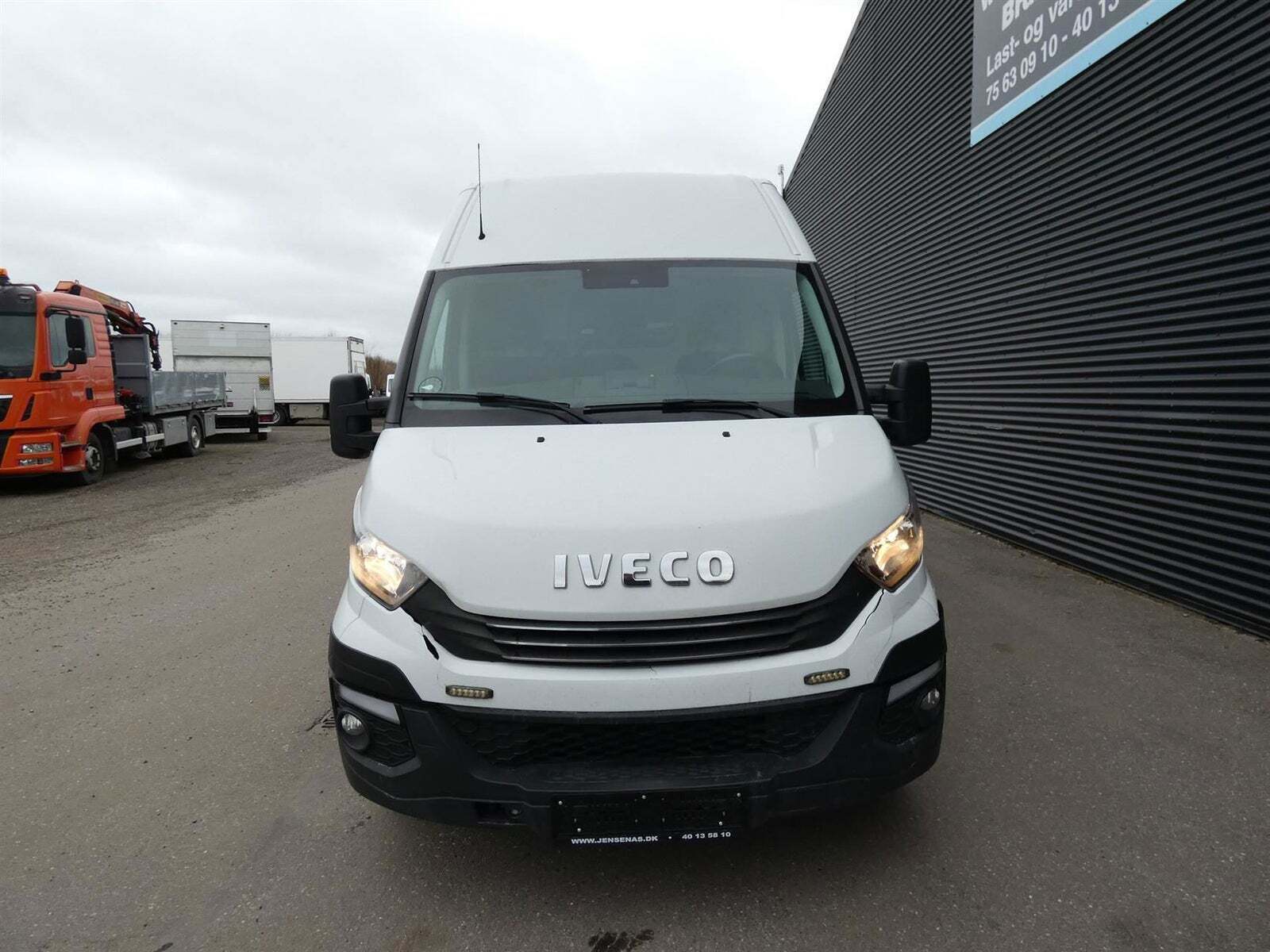Hvid Iveco Daily fra 2019