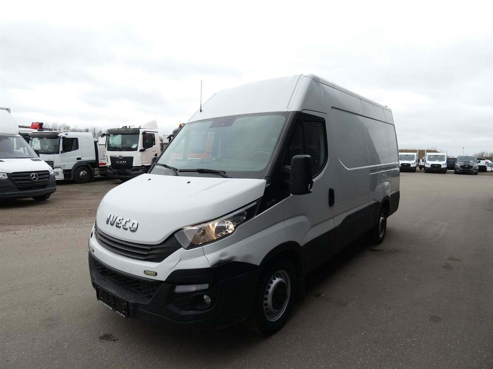 Hvid Iveco Daily fra 2019