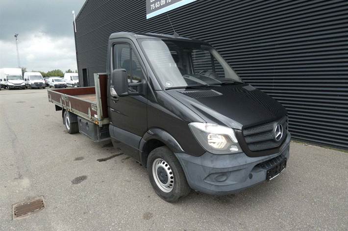 Grå Mercedes Sprinter 316 fra 2017