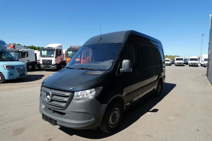 Sort Mercedes Sprinter 317 fra 2021