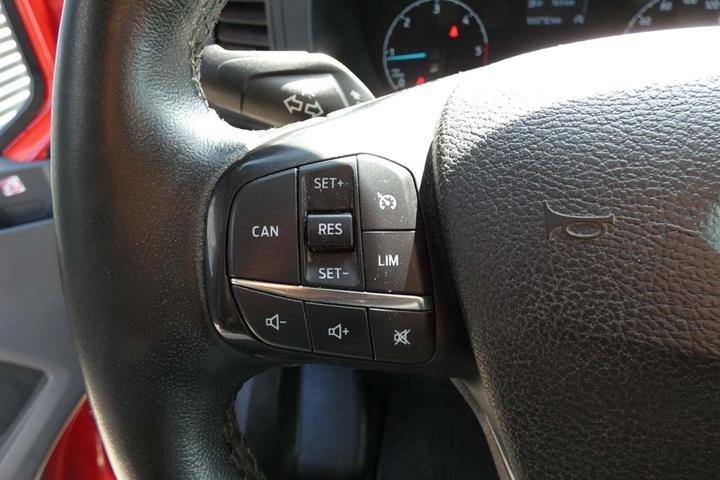 Rød Ford Transit 350 L2 Van fra 2022 set indefra