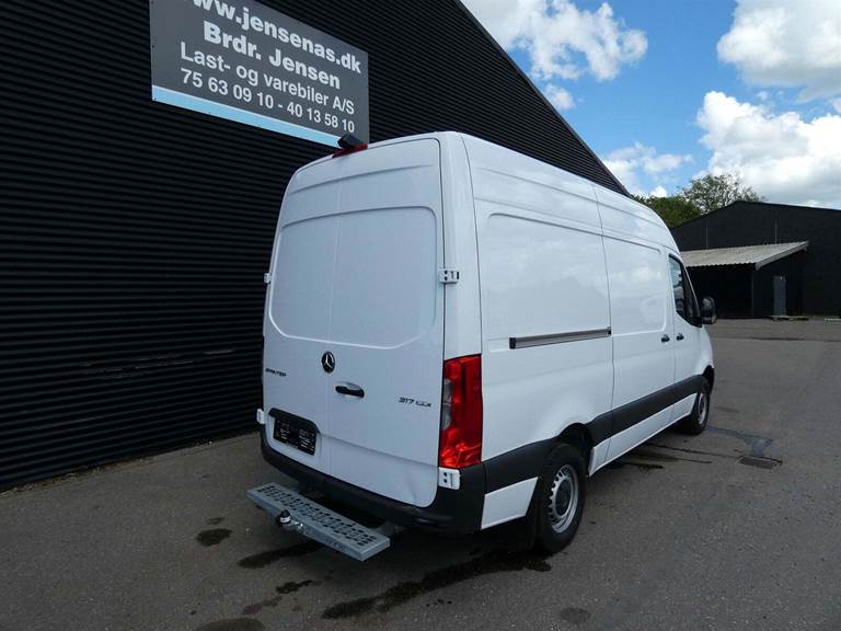Mercedes Sprinter 317 2,0 CDi A2 Kassevogn aut. RWD