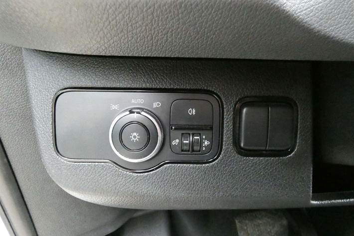 Hvid Mercedes Sprinter 316 fra 2020