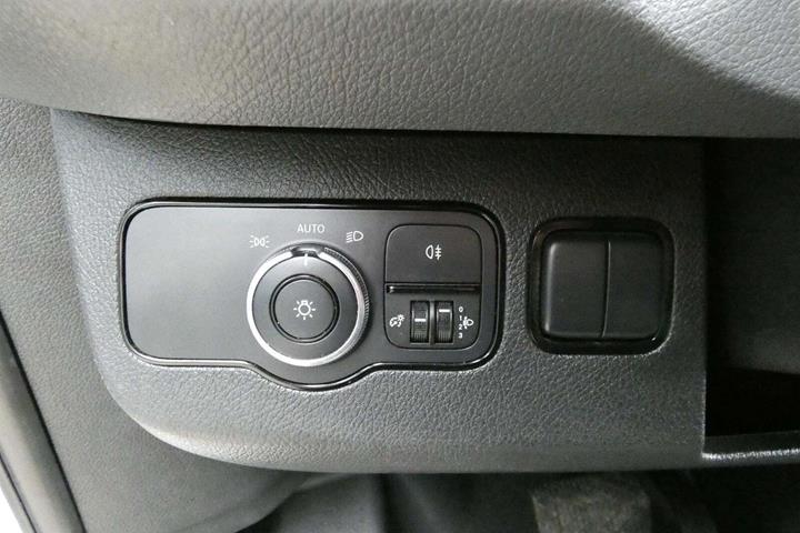 Hvid Mercedes Sprinter 316 fra 2020