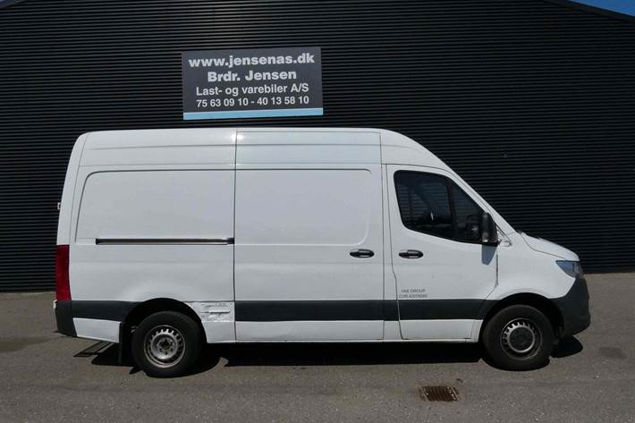 Hvid Mercedes Sprinter 316 fra 2021