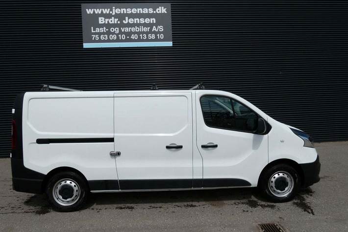 Hvid Renault Trafic T29 fra 2021