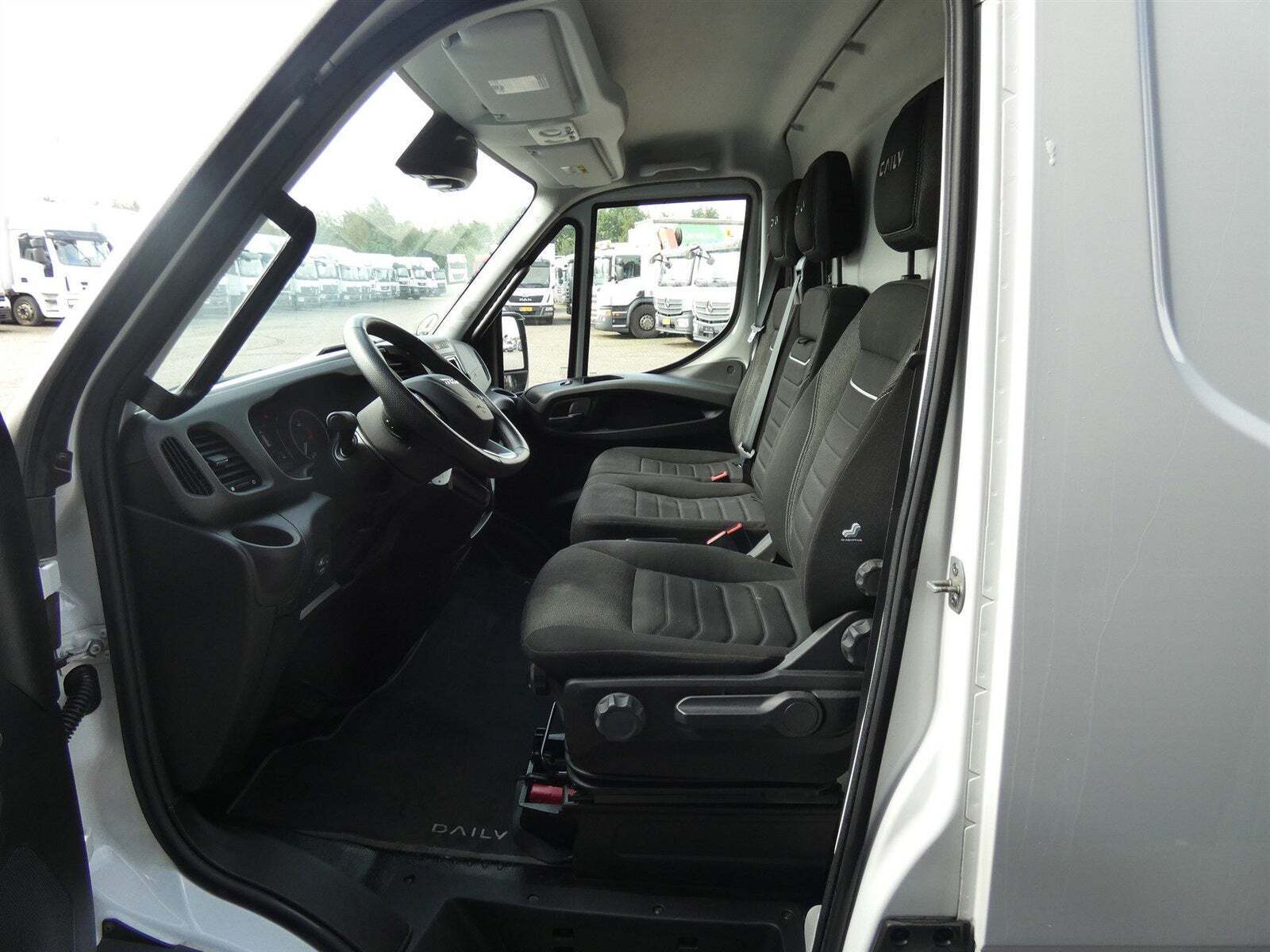 Iveco Daily 3,0 35S18 12m³ Van AG8