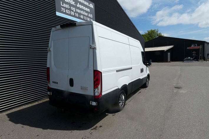 Hvid Iveco Daily fra 2019