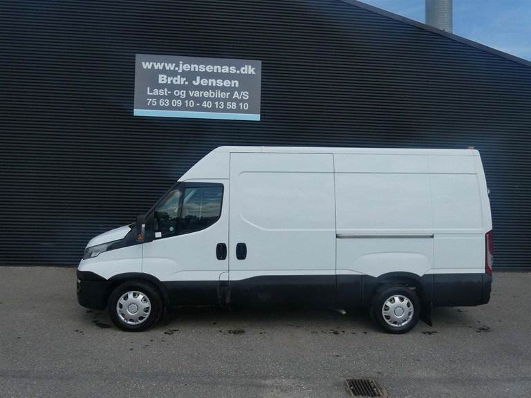 Iveco Daily 2,3 35S16 12m³ Van AG8