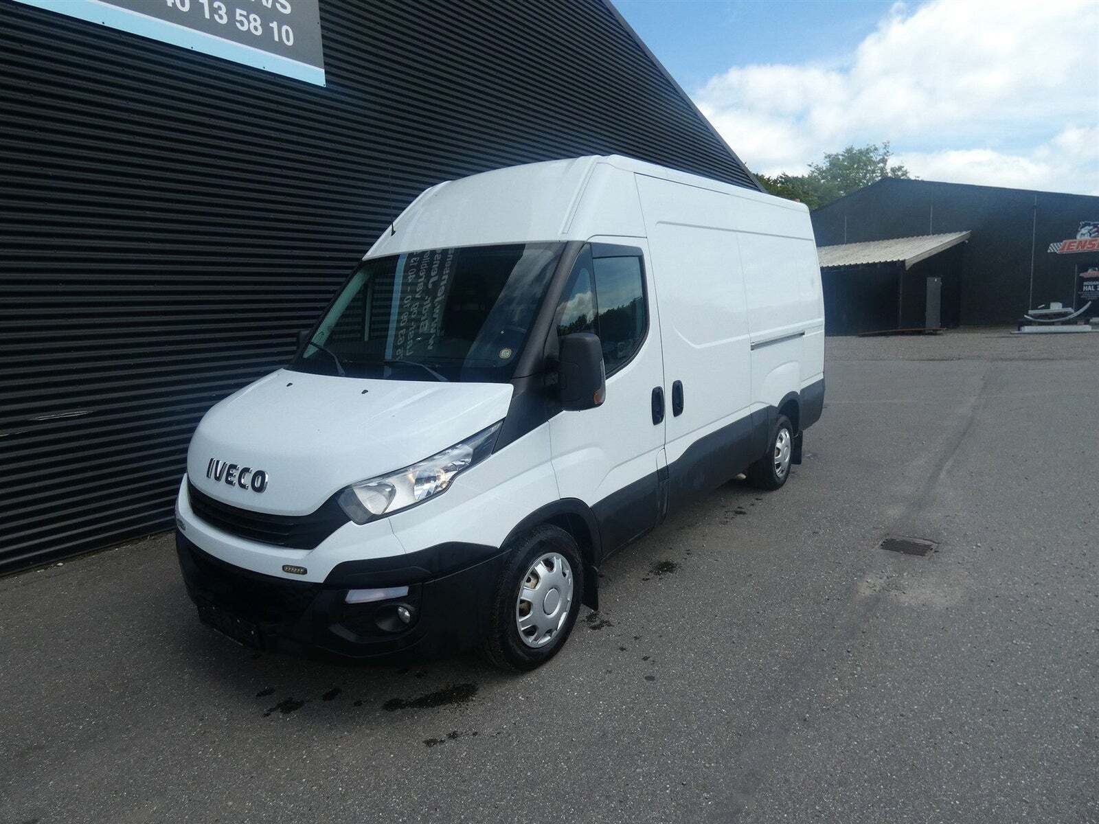 Iveco Daily 2,3 35S16 12m³ Van AG8