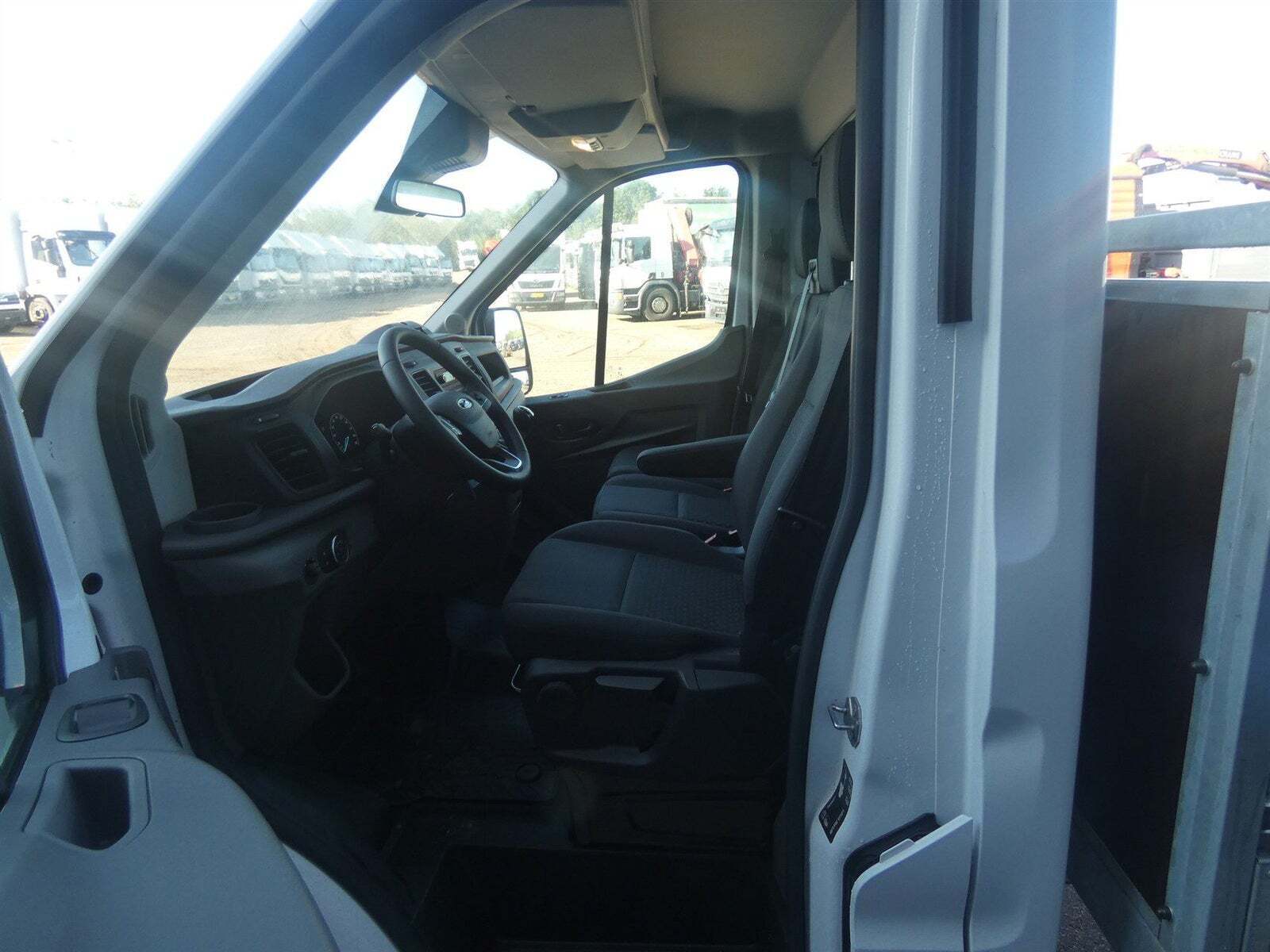 Ford Transit 350 L4 Chassis 2,0 TDCi 165 Trend H1 RWD