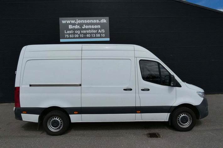Hvid Mercedes Sprinter 316 fra 2020