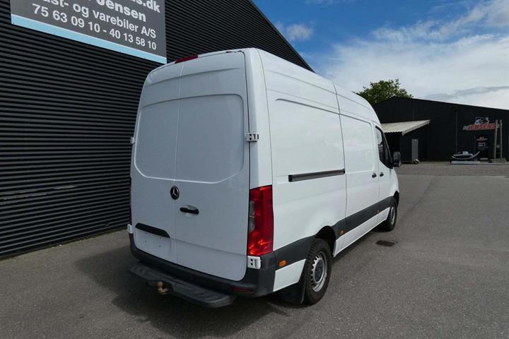 Hvid Mercedes Sprinter 316 fra 2020