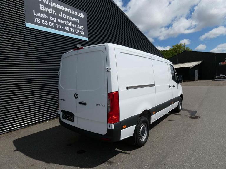 Mercedes Sprinter 317 2,0 CDi A2 Kassevogn aut. RWD