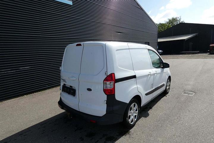Hvid Ford Transit Courier fra 2017