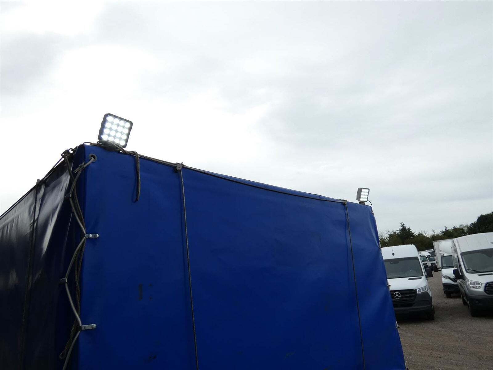 Hvid Iveco Daily fra 2020