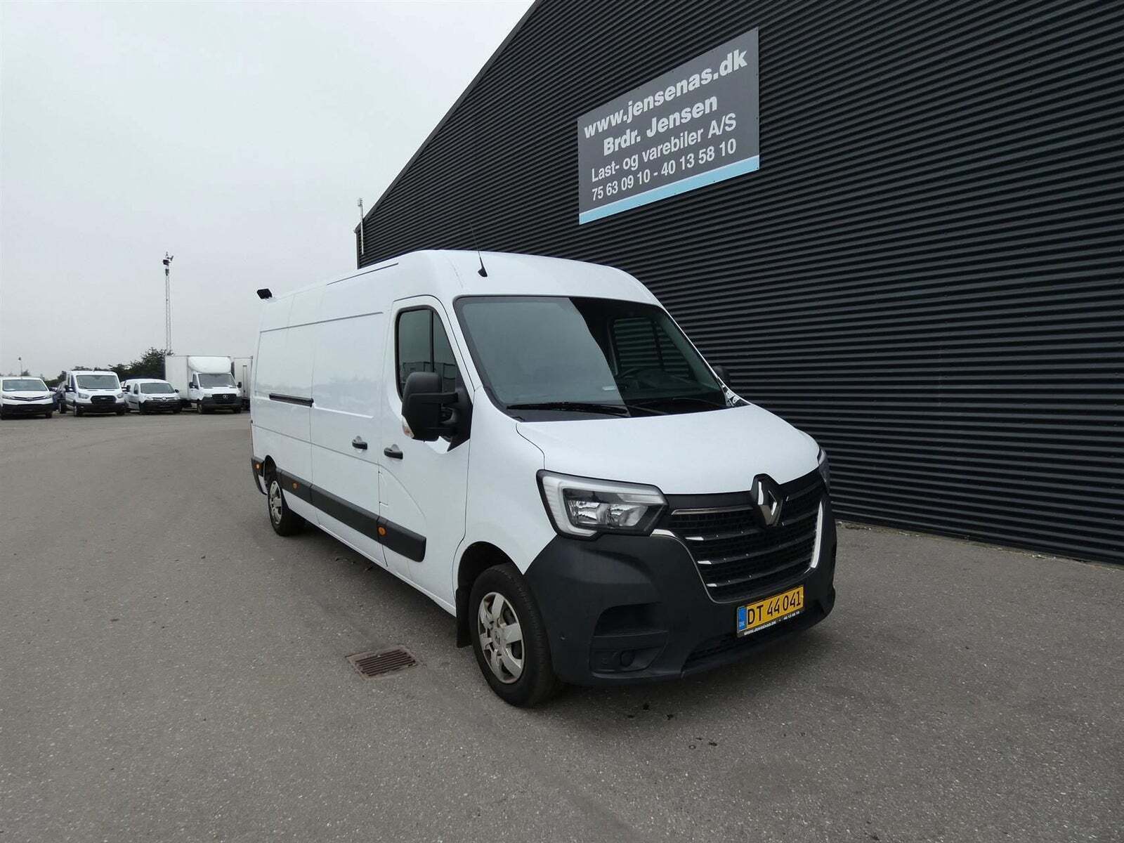 Renault Master IV T35 2,3 dCi 150 L3H2 Kassevogn