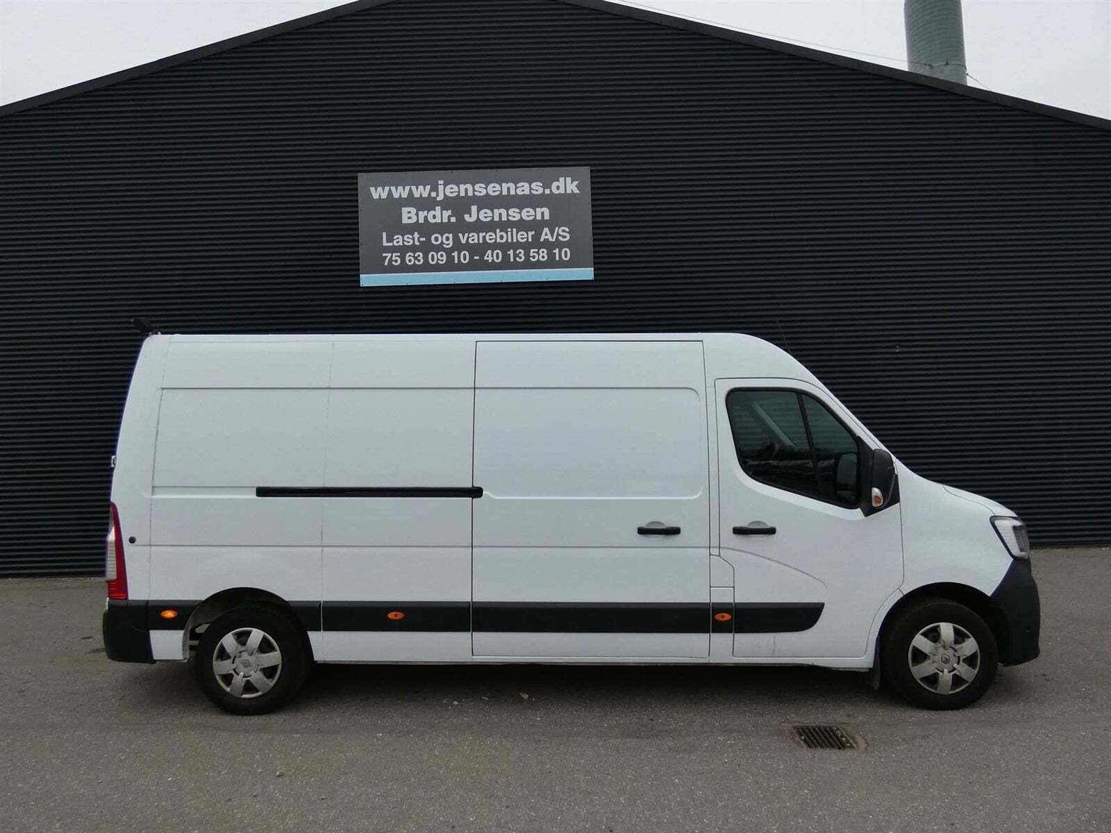 Renault Master IV T35 2,3 dCi 150 L3H2 Kassevogn