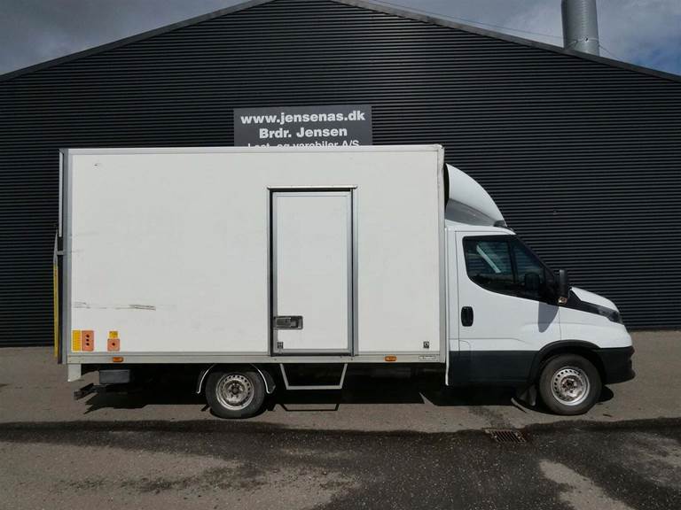 Iveco Daily 2,3 35S14 Alukasse m/lift AG8
