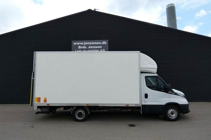 Hvid Iveco Daily fra 2021