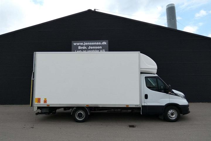 Hvid Iveco Daily fra 2021
