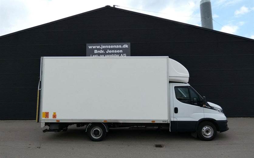 Iveco Daily 3,0 35S18 Box m/lift AG8