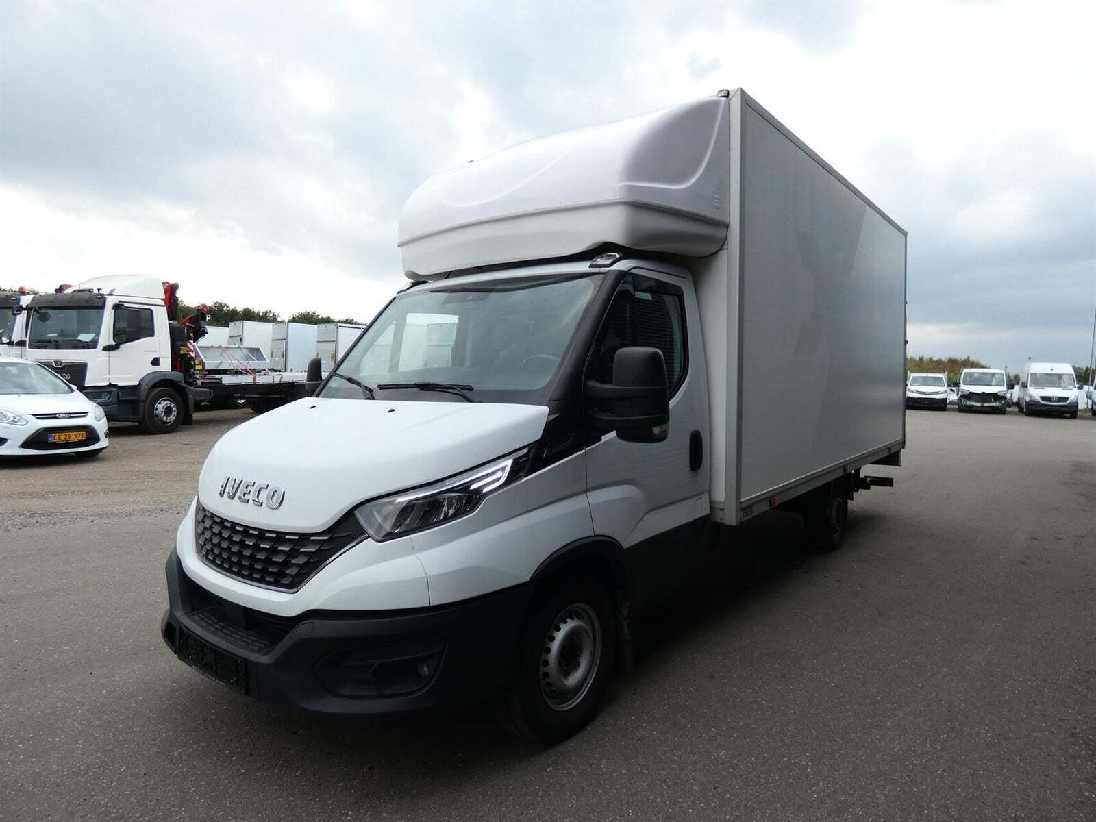 Hvid Iveco Daily fra 2021