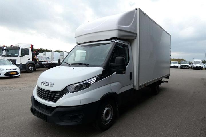 Hvid Iveco Daily fra 2021