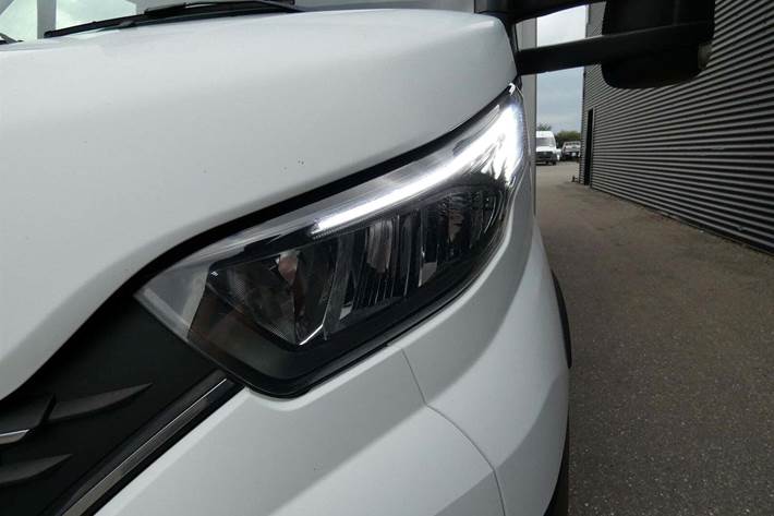 Hvid Iveco Daily fra 2021