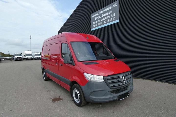 Rød Mercedes Sprinter 314 fra 2018