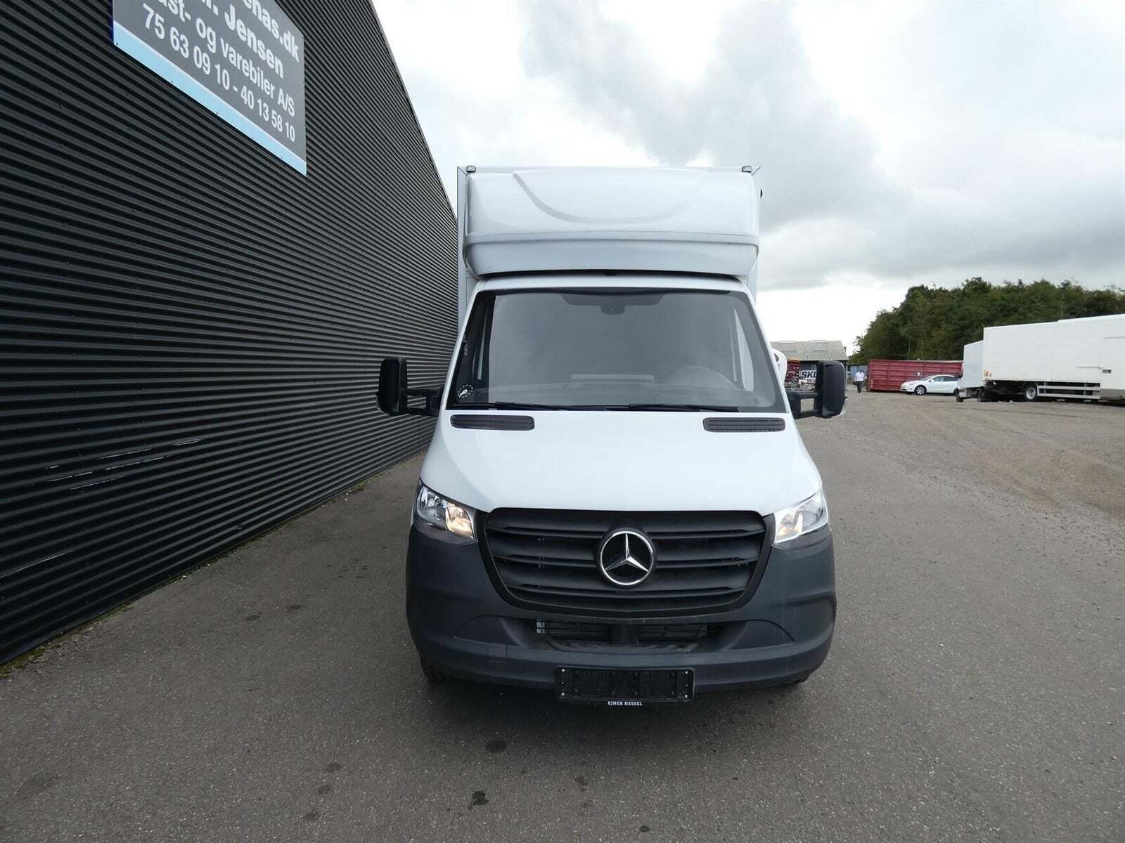 Hvid Mercedes Sprinter 317 fra 2023