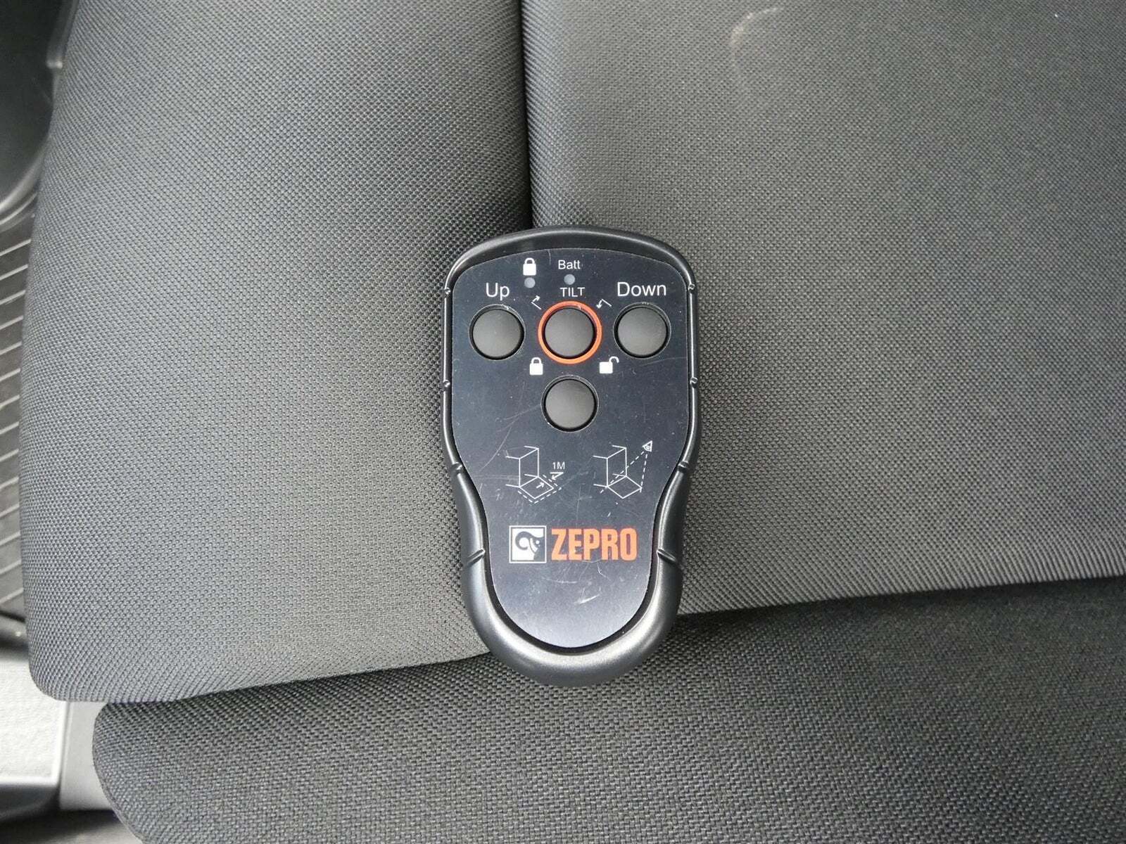 Hvid Mercedes Sprinter 317 fra 2023