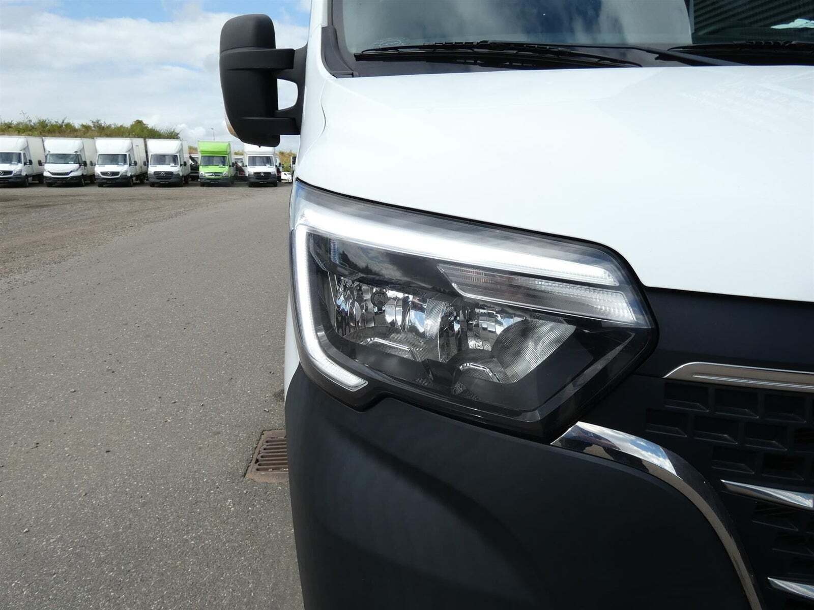 Hvid Renault Master IV T35 fra 2020