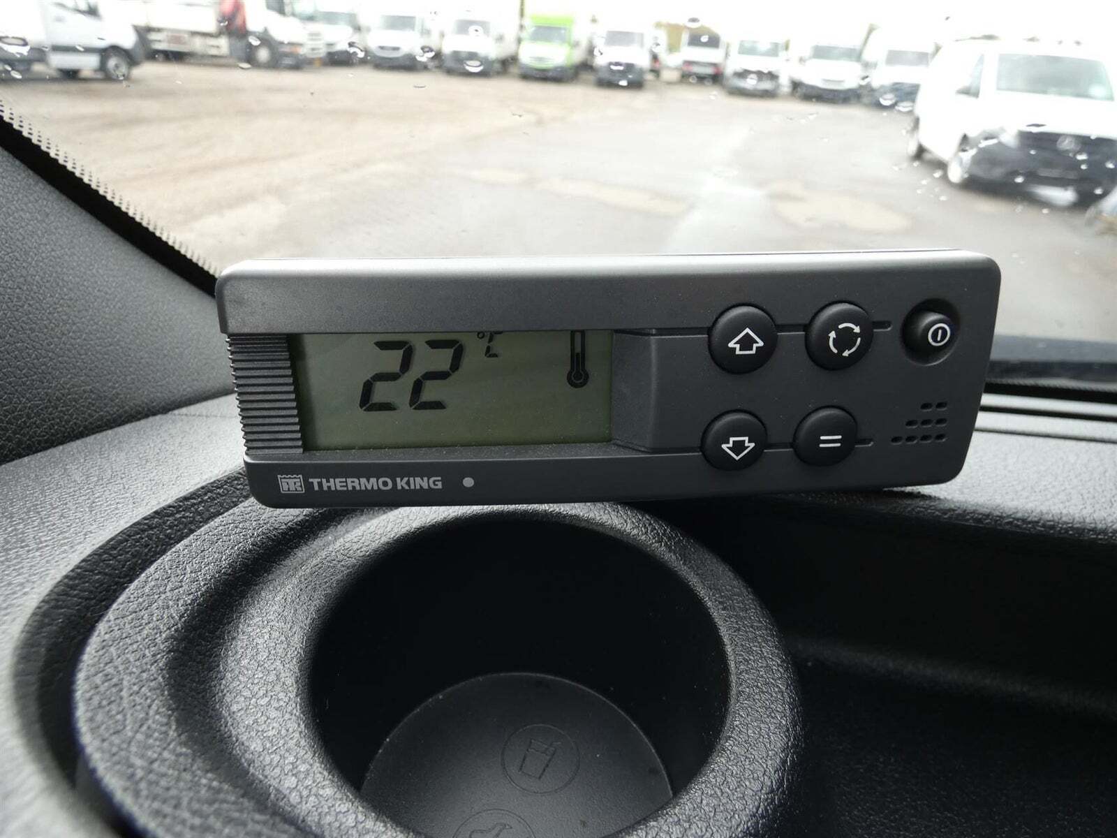 Sølv Mercedes Sprinter 317 fra 2022