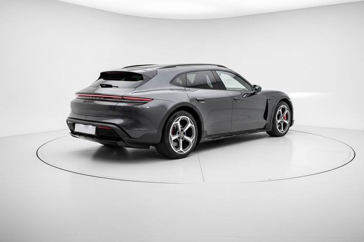 Grå Porsche Taycan 4S fra 2023