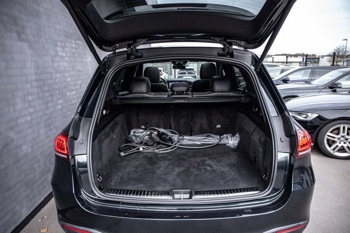 Grøn Mercedes GLE350 de fra 2022