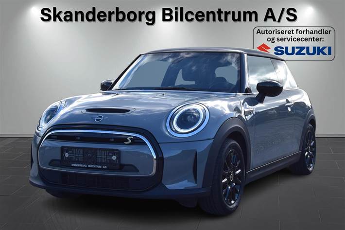 Grå Mini Cooper fra 2022 set udefra