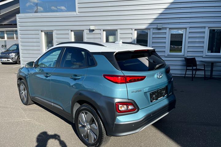 Blå Hyundai Kona fra 2020