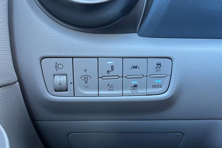 Blå Hyundai Kona fra 2020