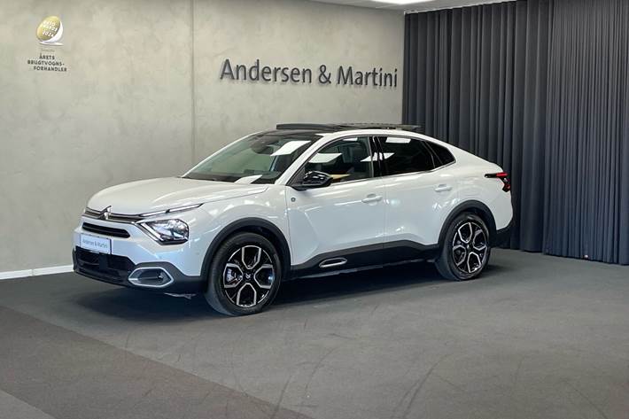 Hvid Citroën ë-C4 X fra 2023 set udefra