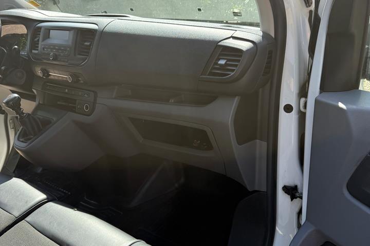Hvid Toyota ProAce fra 2016