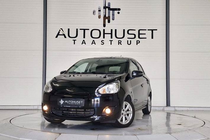 Sort Mitsubishi Space Star fra 2015