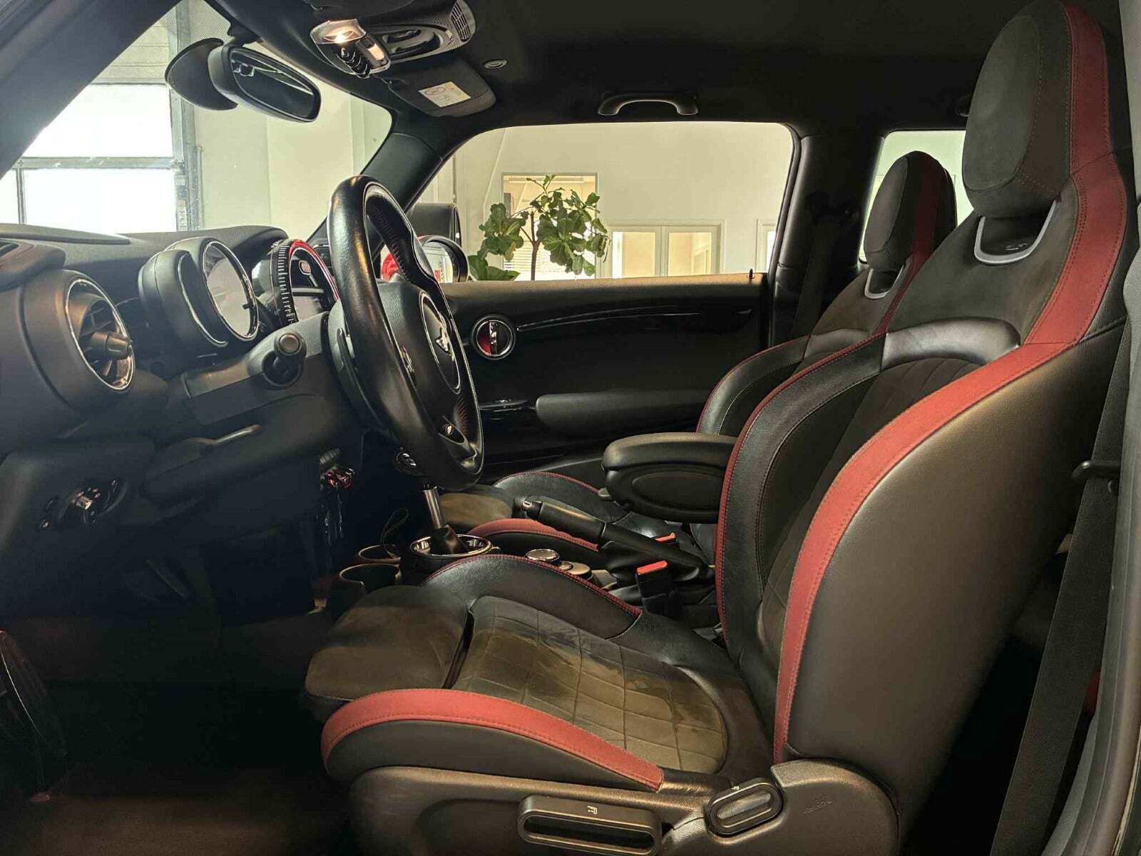 Mini Cooper S 2,0 JC Works aut.