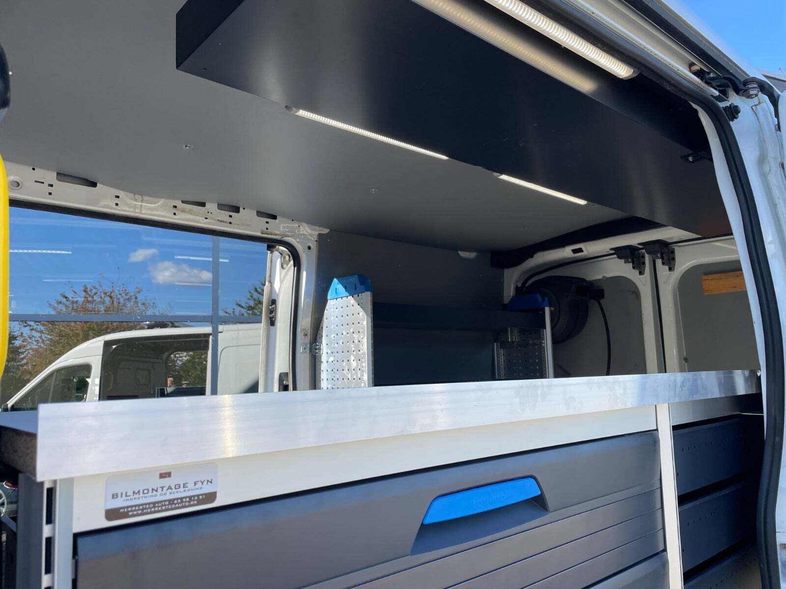 Ford Transit 350 L2 Van 2,0 TDCi 170 Trend H2 RWD