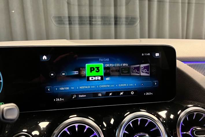 Grå Mercedes EQA 250+ fra 2023