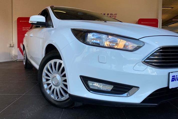 Hvid Ford Focus fra 2015
