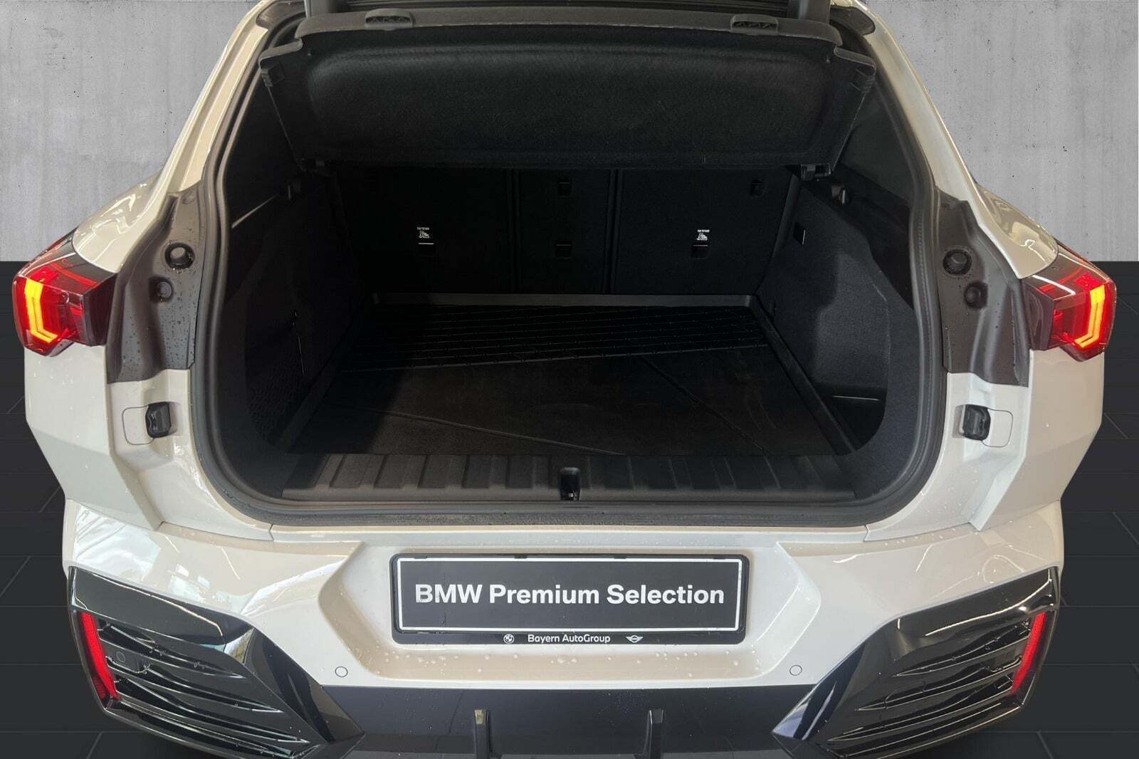 Hvid BMW iX2 fra 2024